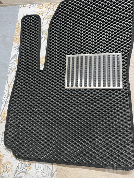 Tracker evo polik