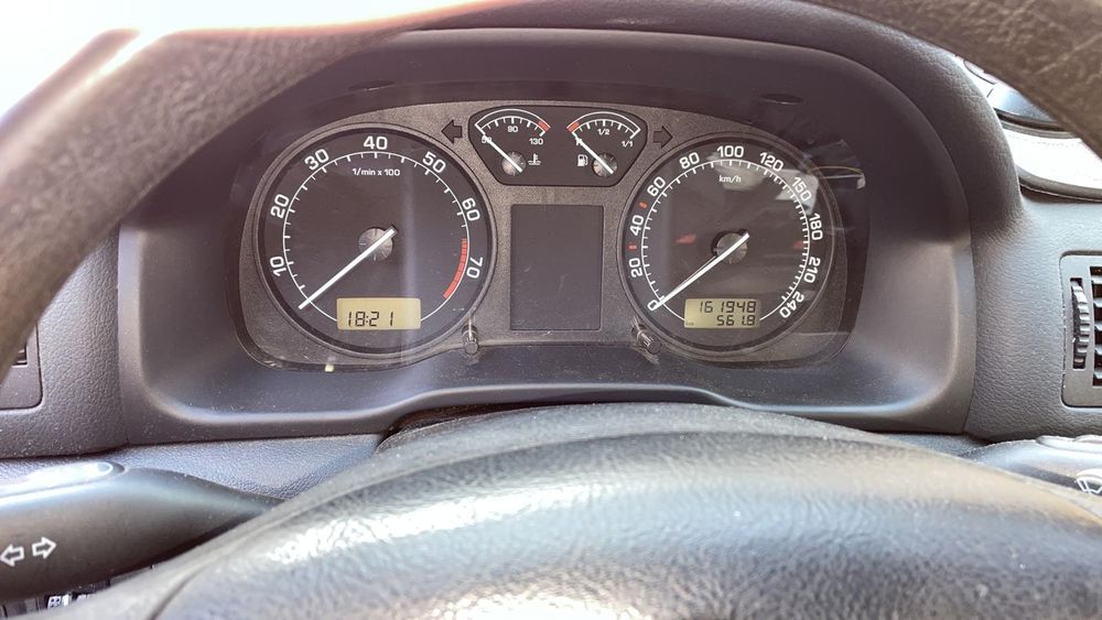 Skoda Octavia   2004,Motorizare  1,6 benzina, Cutie  Preț  2700 eur  negociabil,