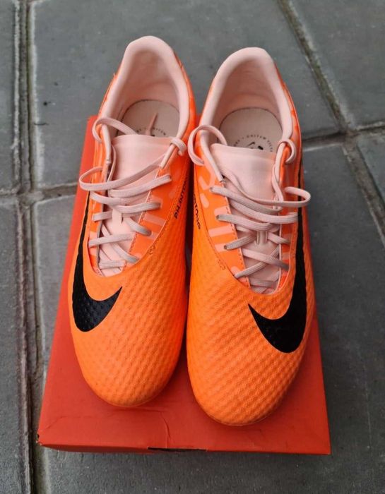 Футболни обувки Nike phantom