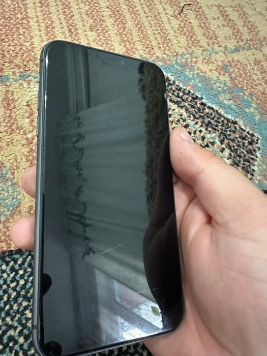 Продам iphone 11 128