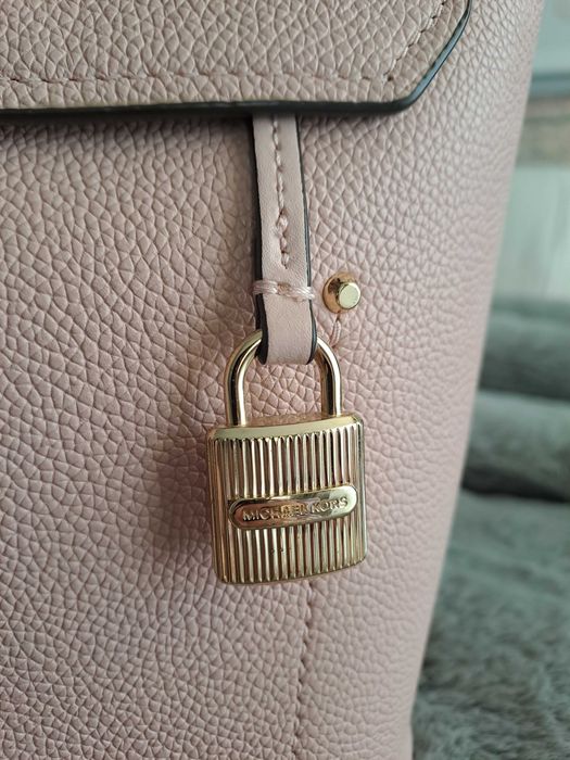 Michael Kors кожена раница