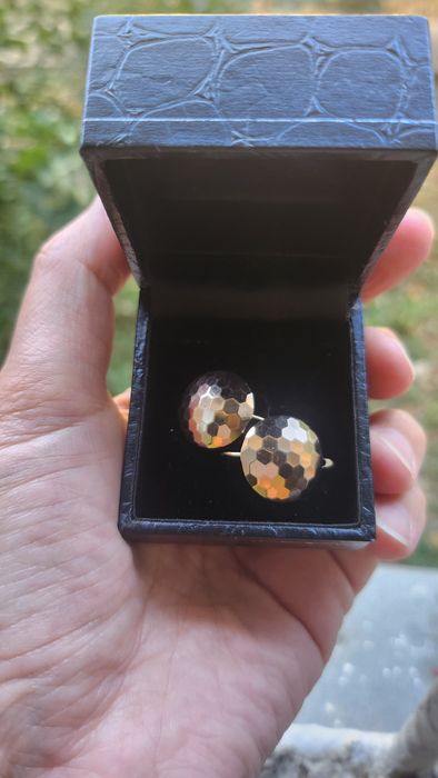 Продаётся золотые серьги 585 пробы