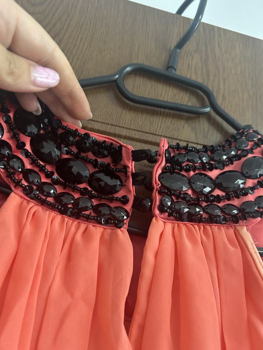 Rochie scurta de ocazie , somon/corai , cu pietre cusute
