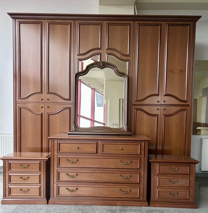 Mobila dormitor antique Italia