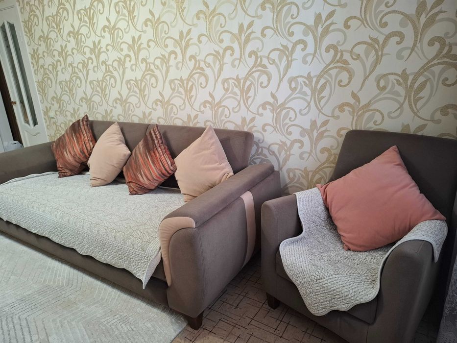 Продам диван и кресло