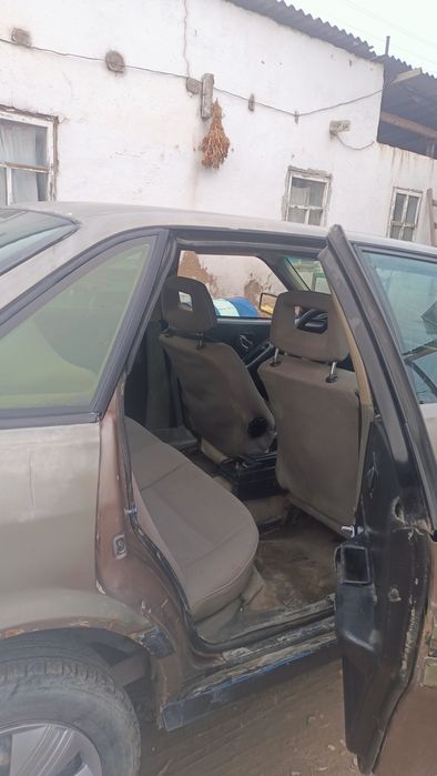 Ауди 80 1.8 Корбиратор