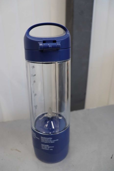 Преносим блендер Nutribullet NBP003B, Чаша 475 мл, USB-C, НЕ РАБОТИ!