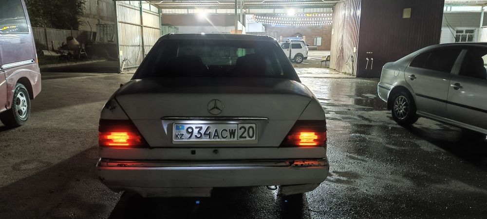 Mercedes Benz 124