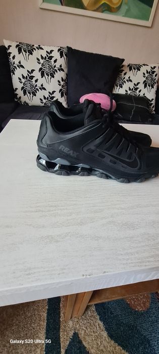 Маратонки Nike 46 номер