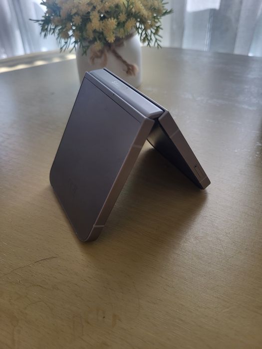 Samsung Z Flip 6