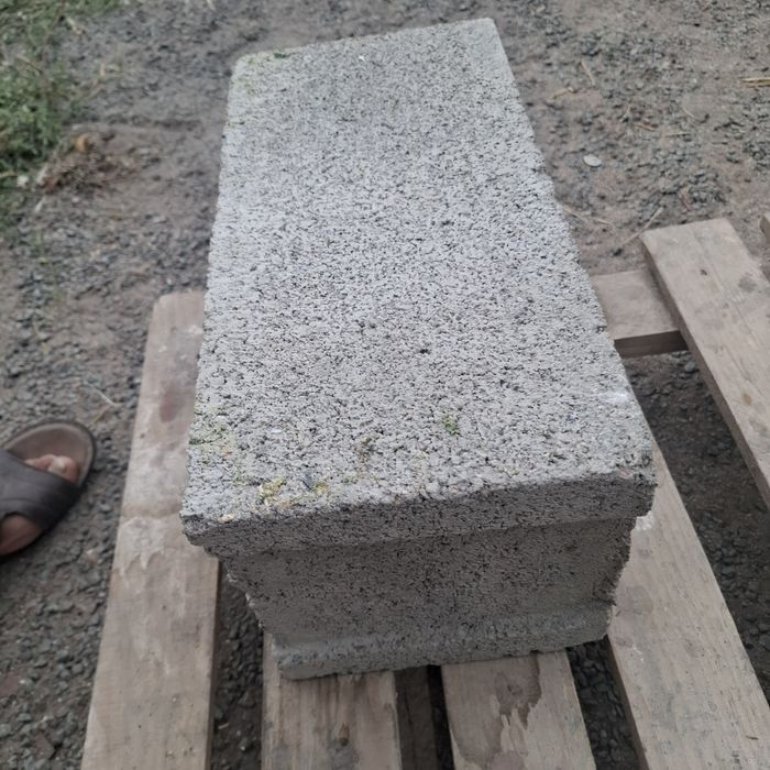 Продаю:сплитерный прочный пескоблок!