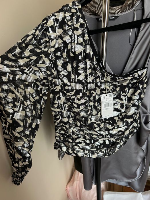 MANGO асиметрична блуза