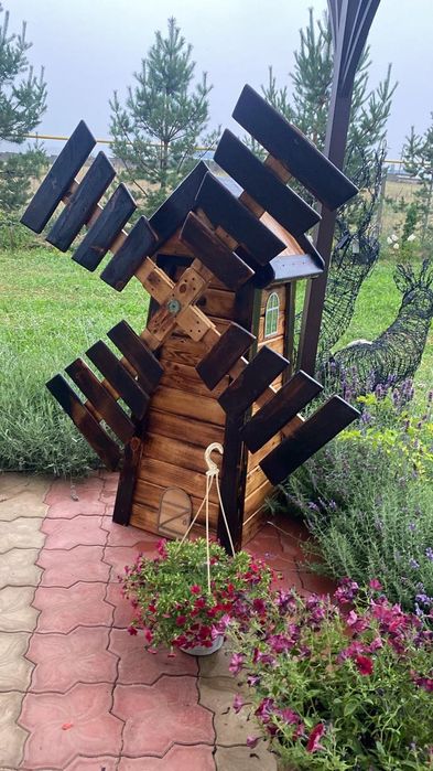 Мельница садовая декоративная