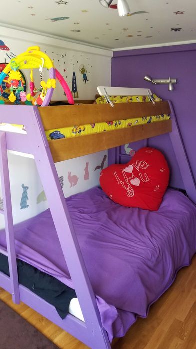Детско Дървено Двуетажно Легло с Чекмеджета и Витрина за колички