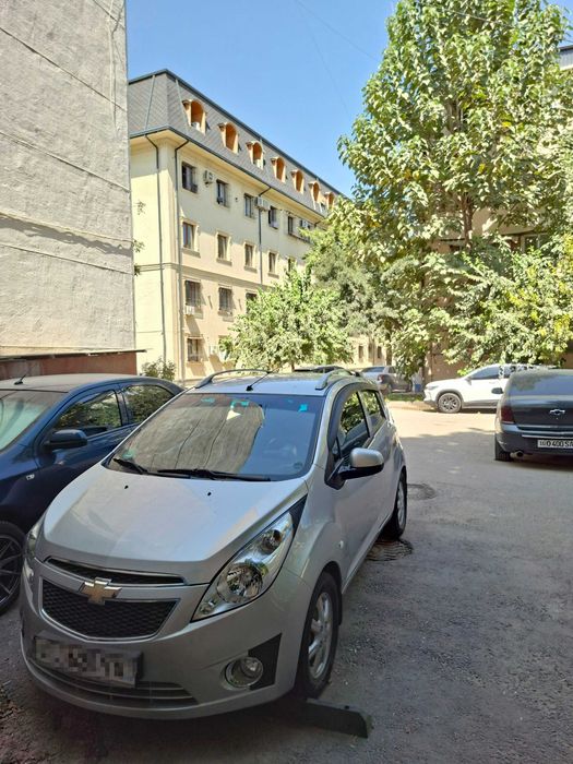 Juda zo'r xolatdagi Spark 2 evro pozitsiya