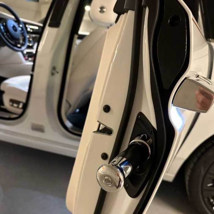 Rolls-Roycе: кортеж свадеб и мероприятий, сопровождение и экскурсии