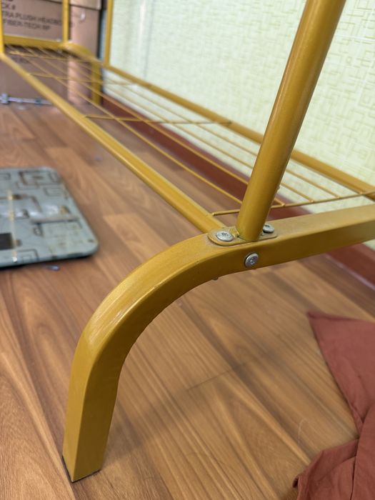 Вещалка наполная