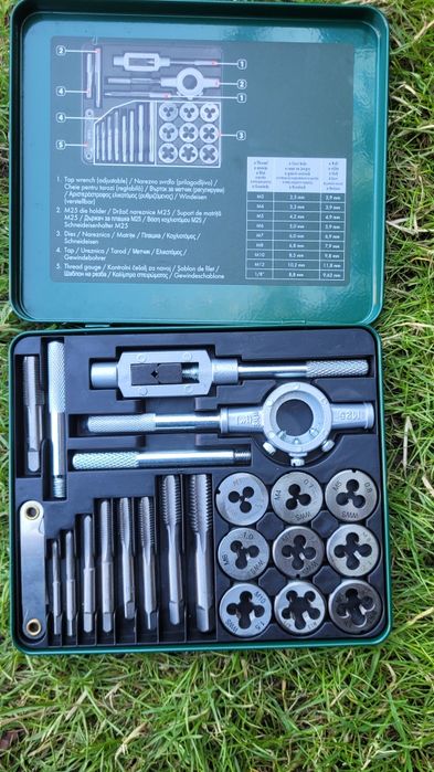 Set tarozi și filiere Parkside – 21 piese