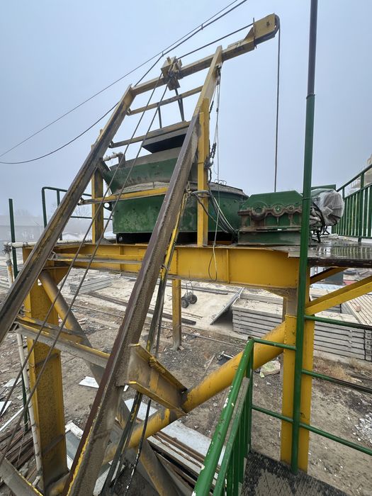 Бетон (Узел) завод сотилади.