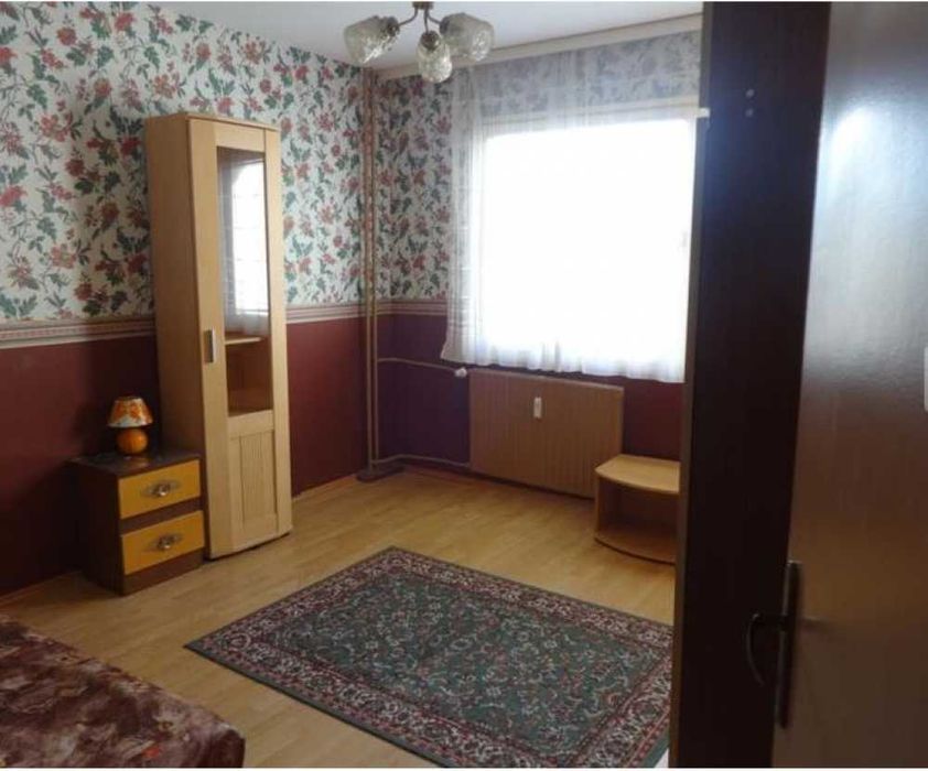 Тристаен апартамент в Дружба 2