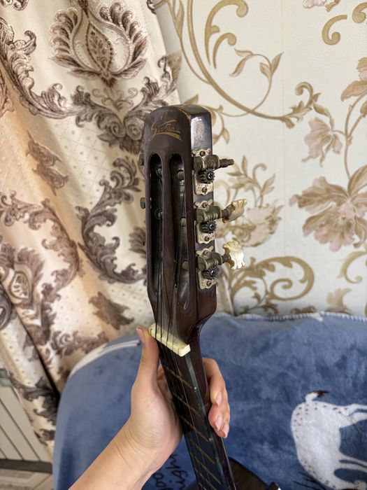 Продам гитару StarSun