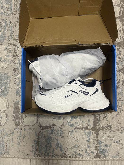 Продам кросовки