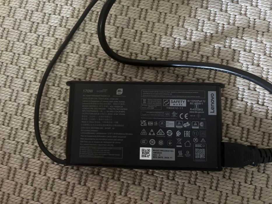 Laptop Gaming Lenovo LOQ 15ARP9