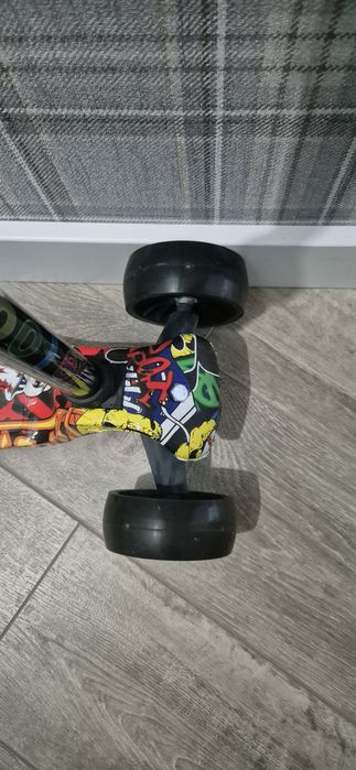 Самокат детский абсолютно новый без торга