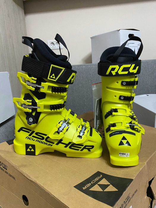 Clăpari noi Fischer RC4 Podium 90 (22,5 mondo)