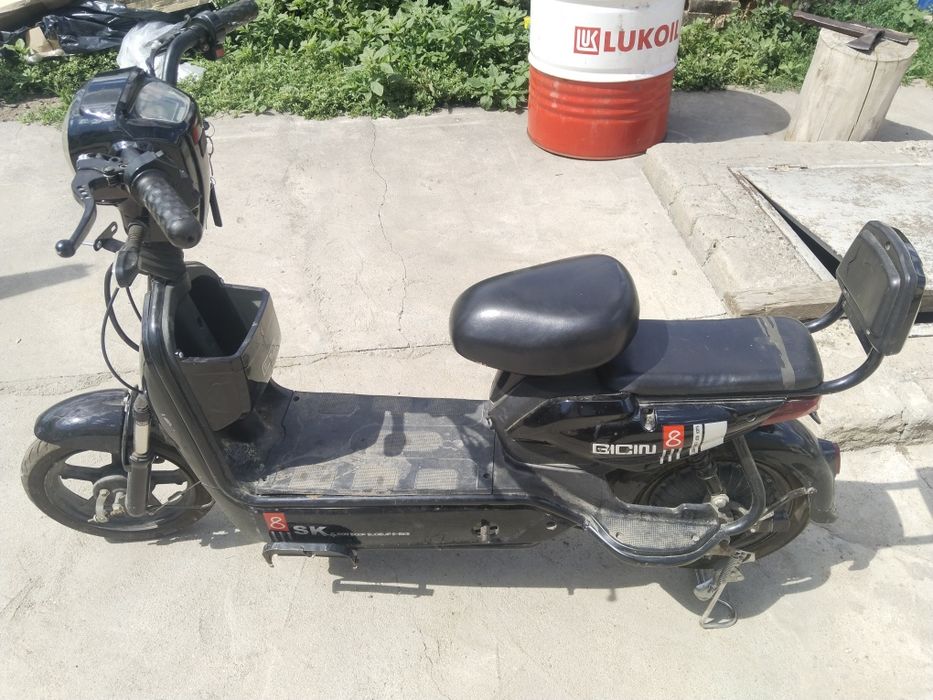 Продам минус только акум торг есть
