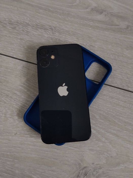 Айфон 12 мини.