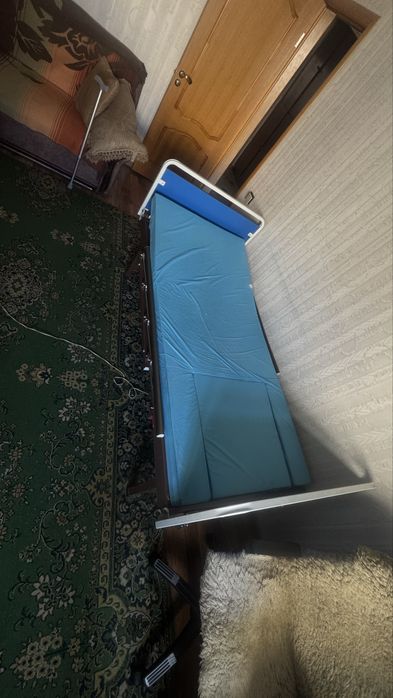 Медецинская кровать