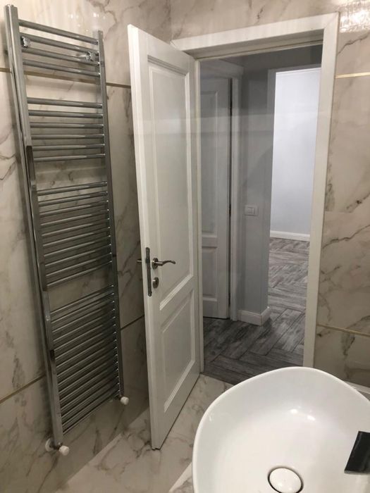 Inchiriez apartament