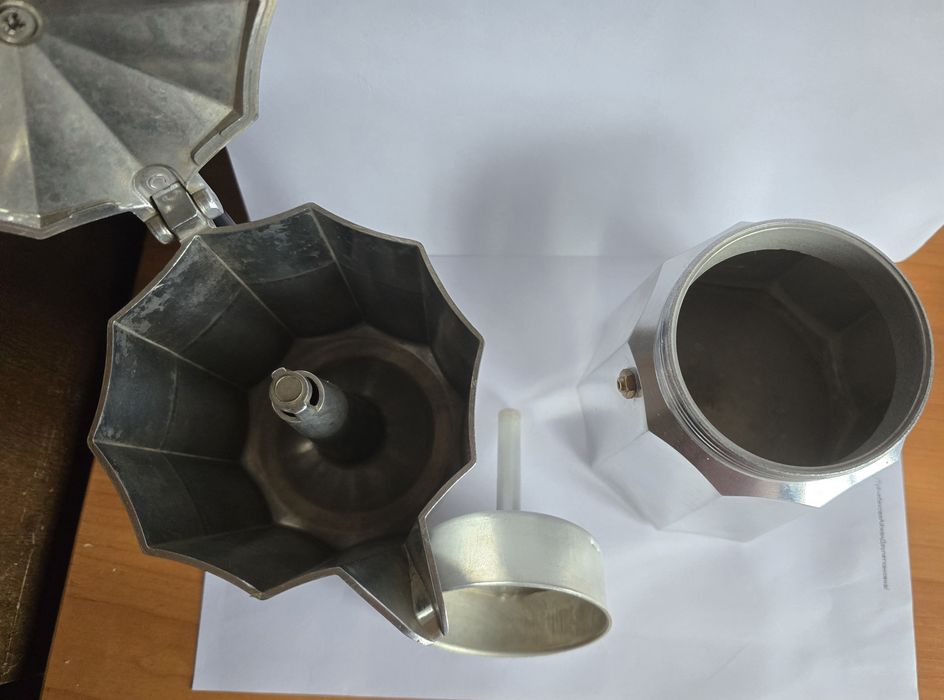 Продам кофеварку