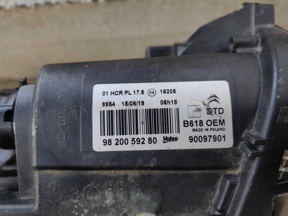 Фарове Citroen C3 ляв десен /Фарове Ситроен Ц3 /Фар Citroen C3 Оригина