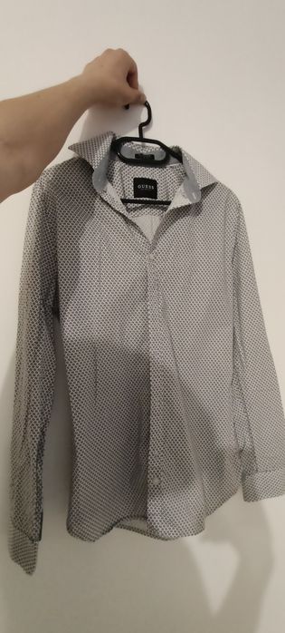 Vând Cămașă Guess