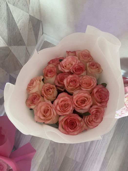 Продам букет роз 19 шт
