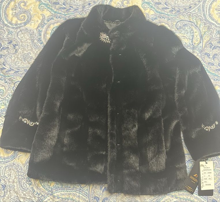 Продам новую шубу из куницы