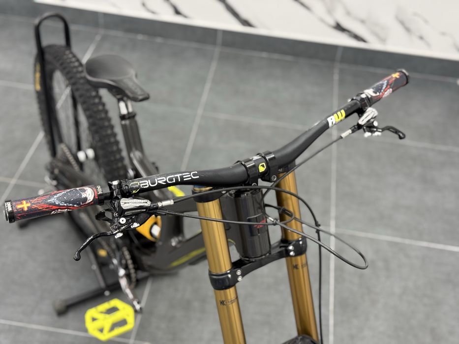 Santa Cruz V10 CC M размер 27.5 цола 1х7 Sram GX