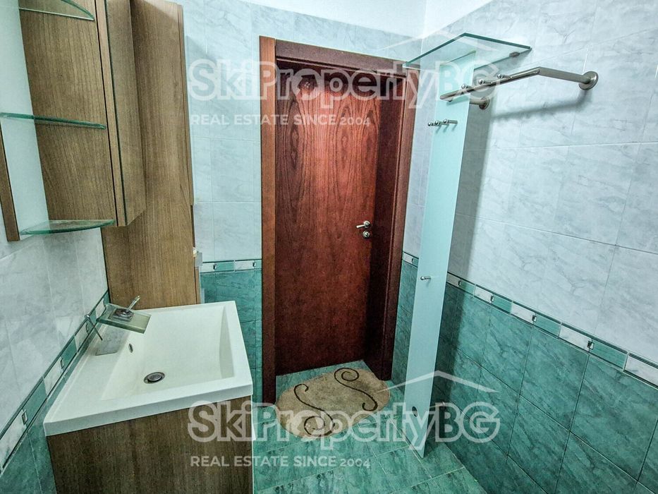 Обзаведен апартамент в Голф клуб Ибър с гледка към Рила!