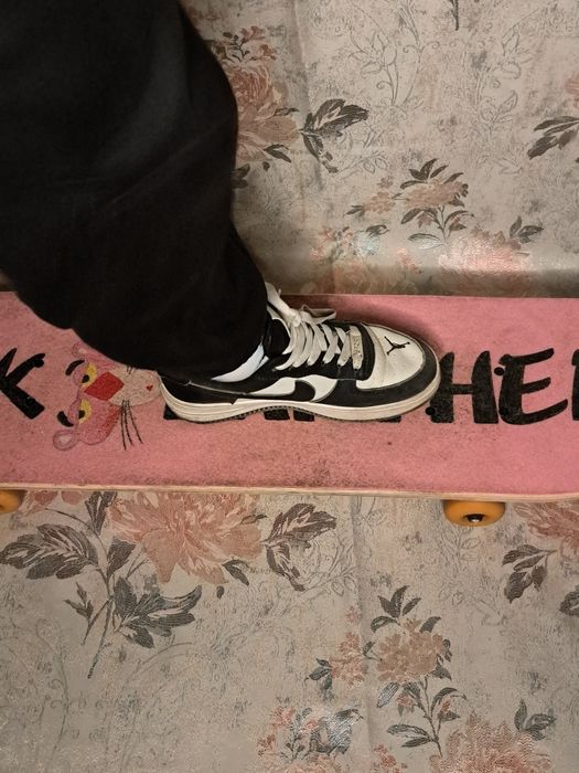 Продаётся скейт  розовая пантера