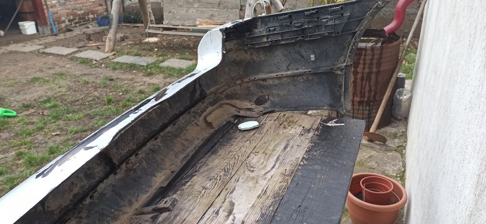 Bara spate Passat break B5,5 , baterie 12v 100ah 800a , cârlig vw