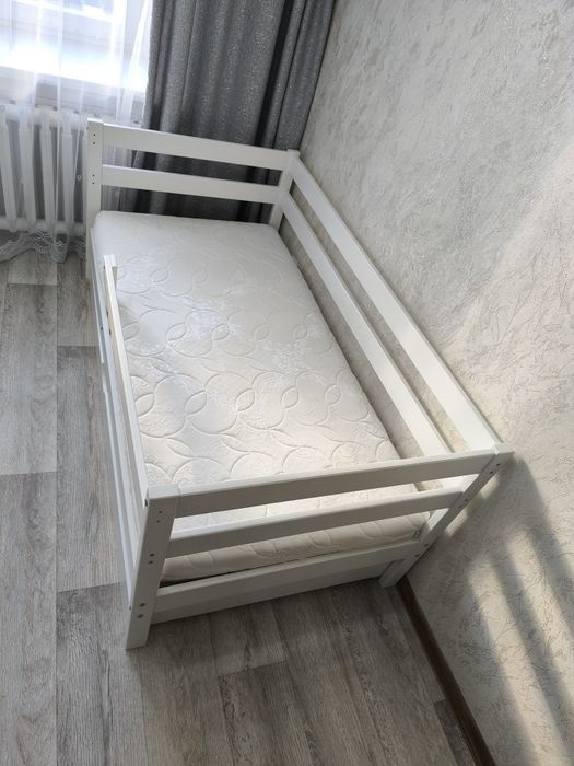 Кровать детская двухъярусная