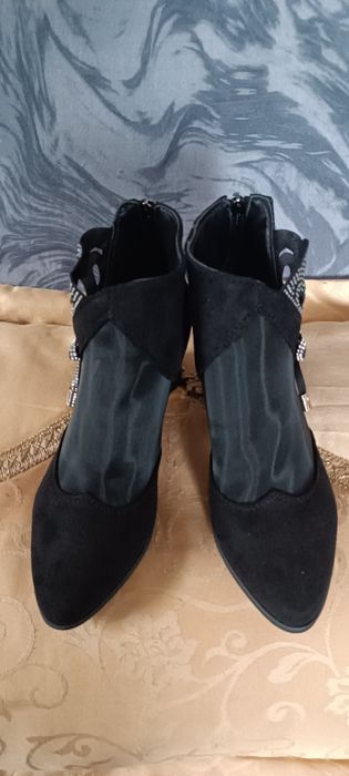 Продам ботильоны
