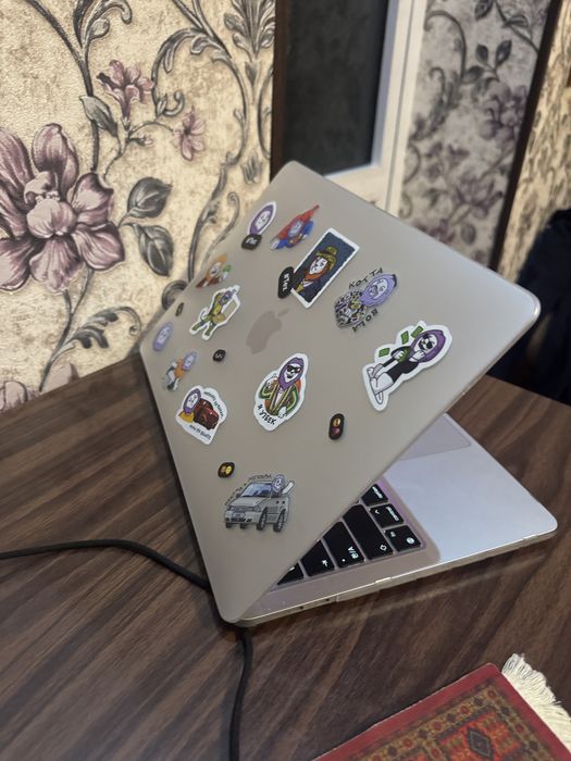 Macbook Pro M2 2022