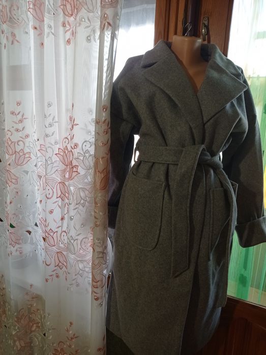 Продам женские пальто и куртки