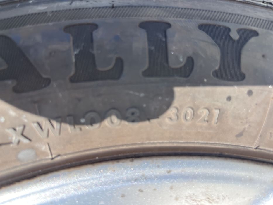 Гуми 205 60 16 Tomket 2021г.