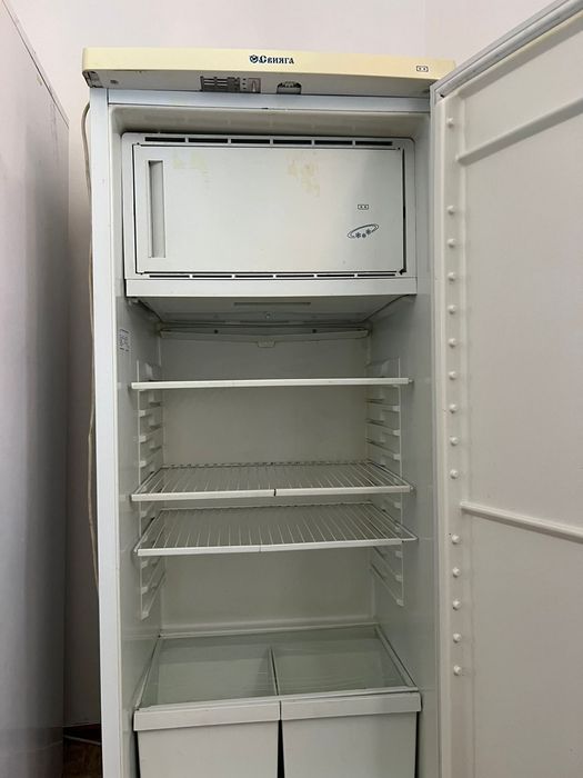 Холодильник б/у в хорошем состоянии.