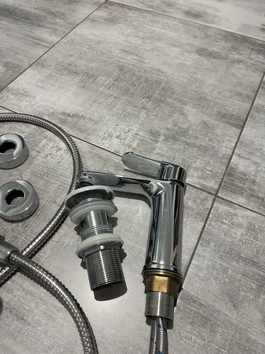 Baterie pt cada si chiuveta baie kroner noi