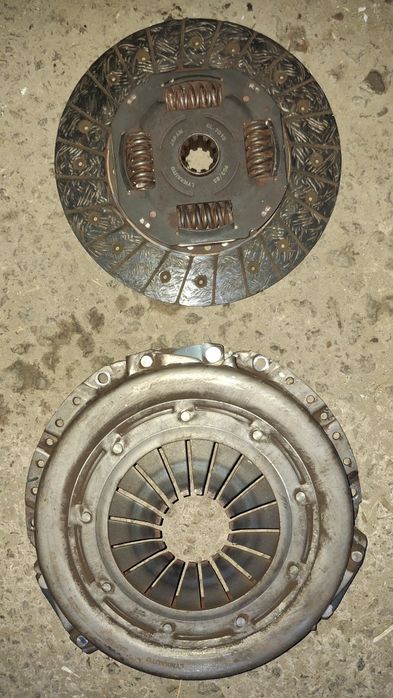 Продам на ниссан серена двигатель ср 20